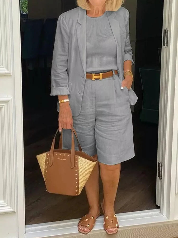Isabella | Conjunto de Blazer y Bermudas de Verano para Mujer con Estilo Elegante 3