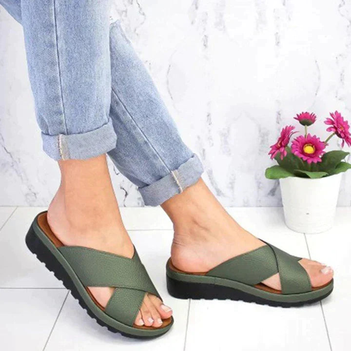 Isabella | Sandalias Femeninas con Tiras Cruzadas y Suela Elevada 6