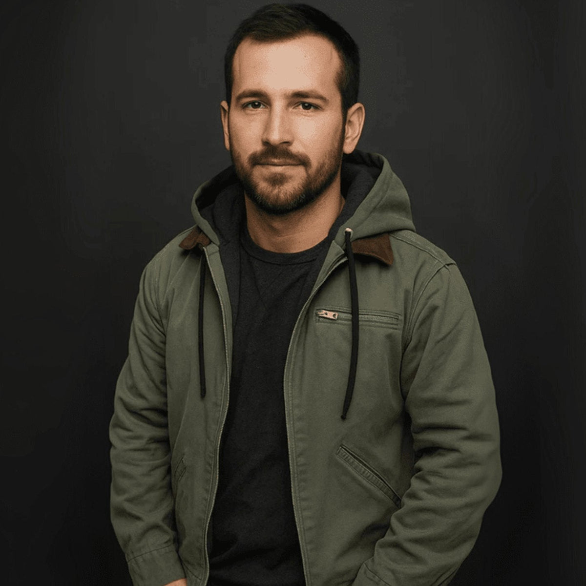 Variantes de color disponibles de la chaqueta con capucha BRENNER