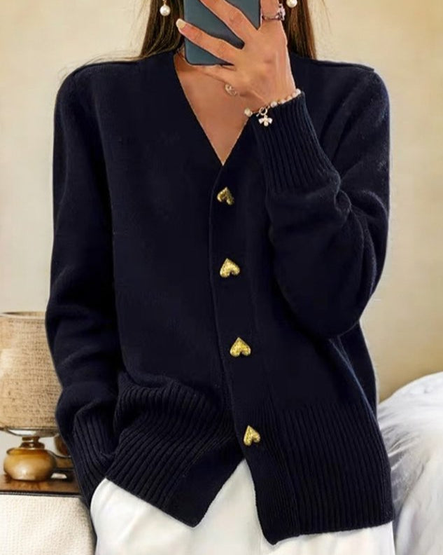 Cárdigan de Punto con Cuello en V y Botones Dorados en Forma de Corazón | Estilo Casual y Elegante para Uso Diario 4