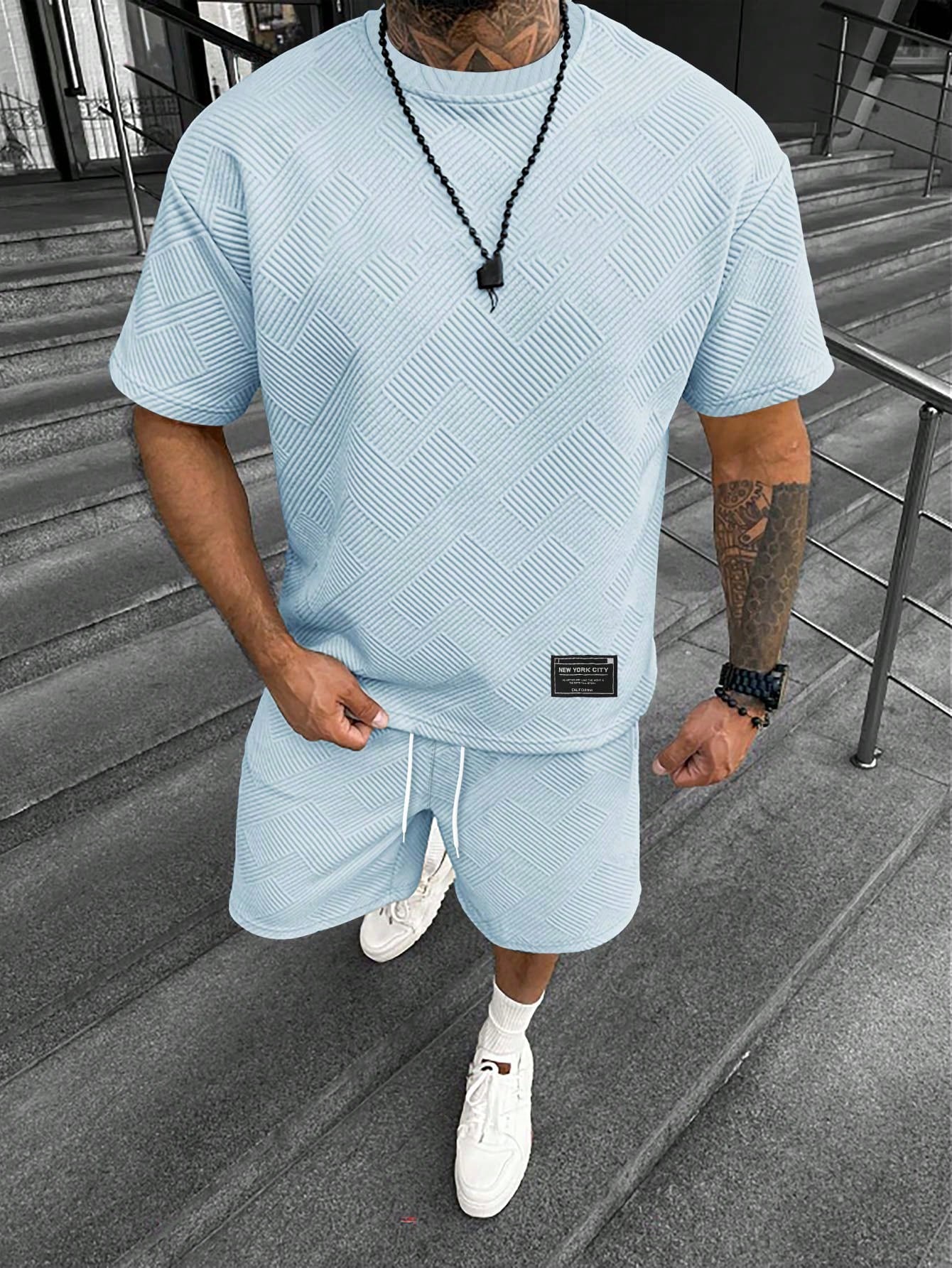 Carlos | Conjunto de Verano para Hombre con Camiseta Extragrande y Pantalones Cortos Deportivos 1