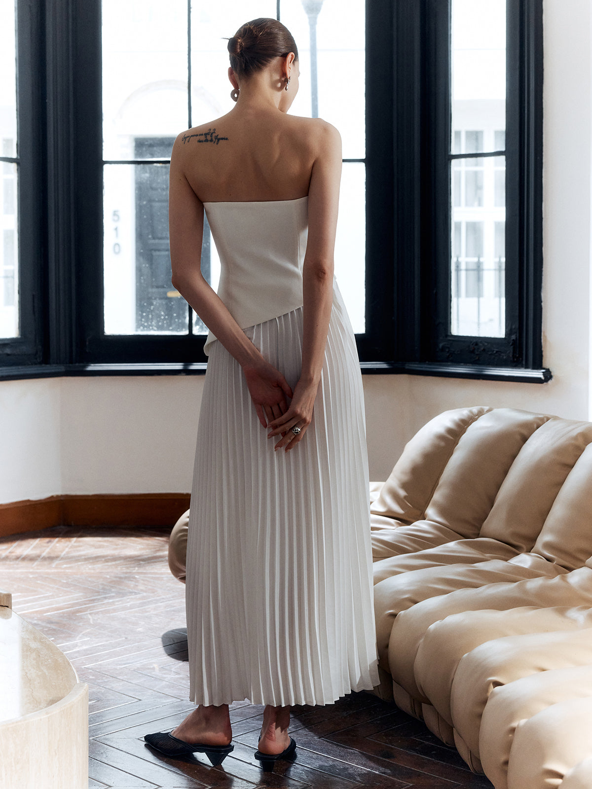 Clara | Elegante Vestido Largo Plisado con Abertura Lateral 1