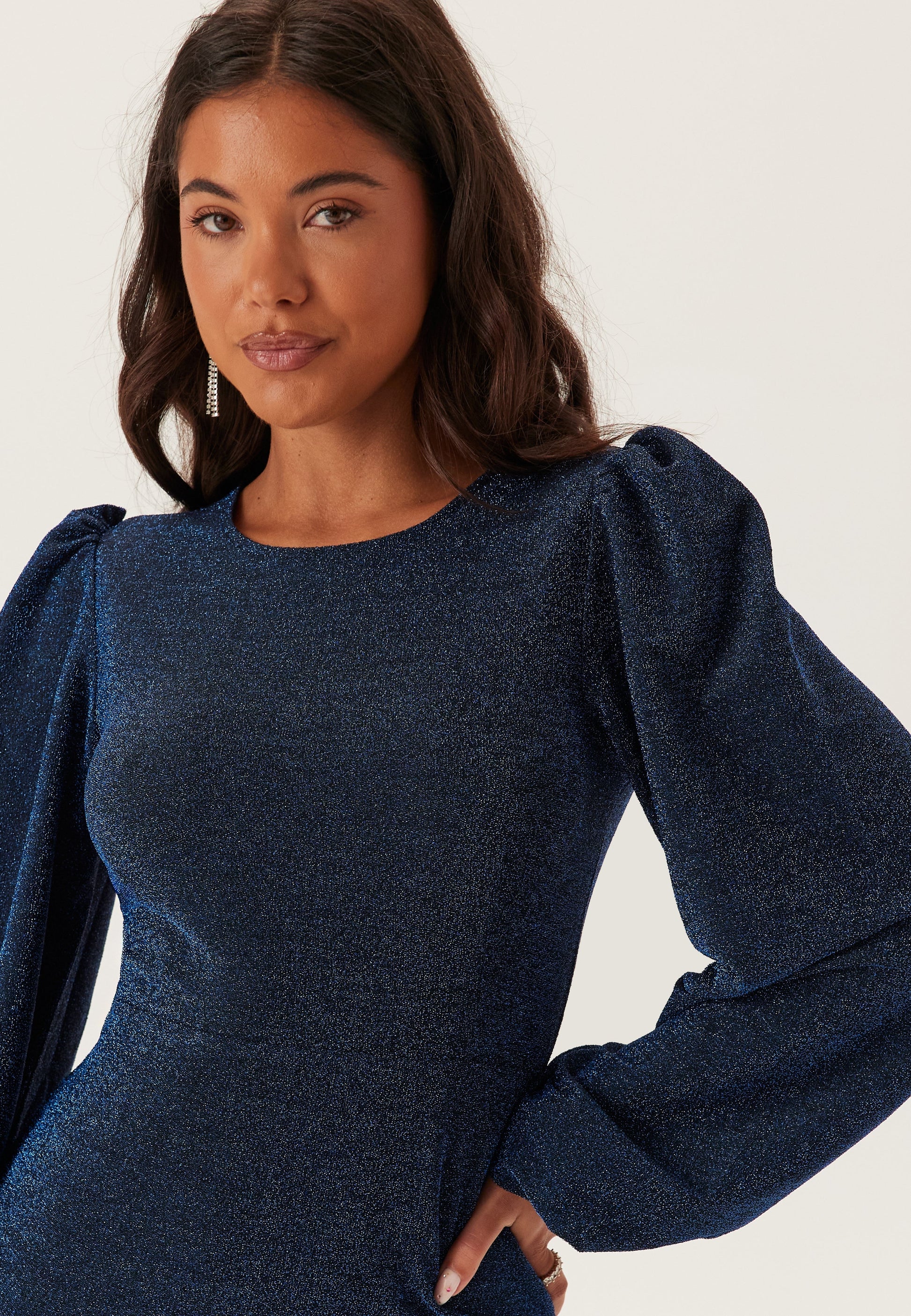 Clara | Minivestido Ajustado con Purpurina y Mangas Largas para Mujer 3