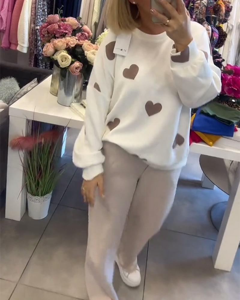 Conjunto Coordinado de Sudadera y Pantalones con Estampado de Corazones | Suave y Cómodo para Días Relajados 5