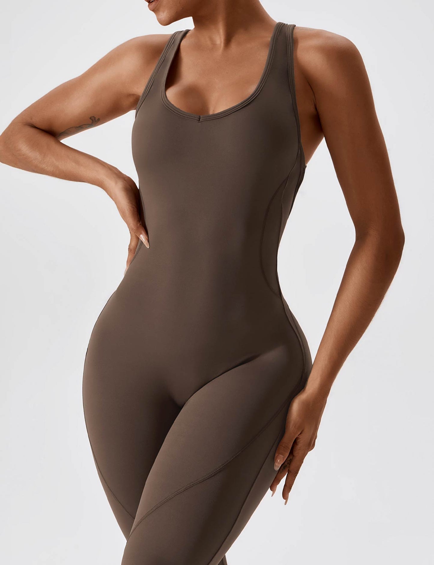 Isabella | Mono Acampanado Elegante con Espalda Abierta para Mujer 4