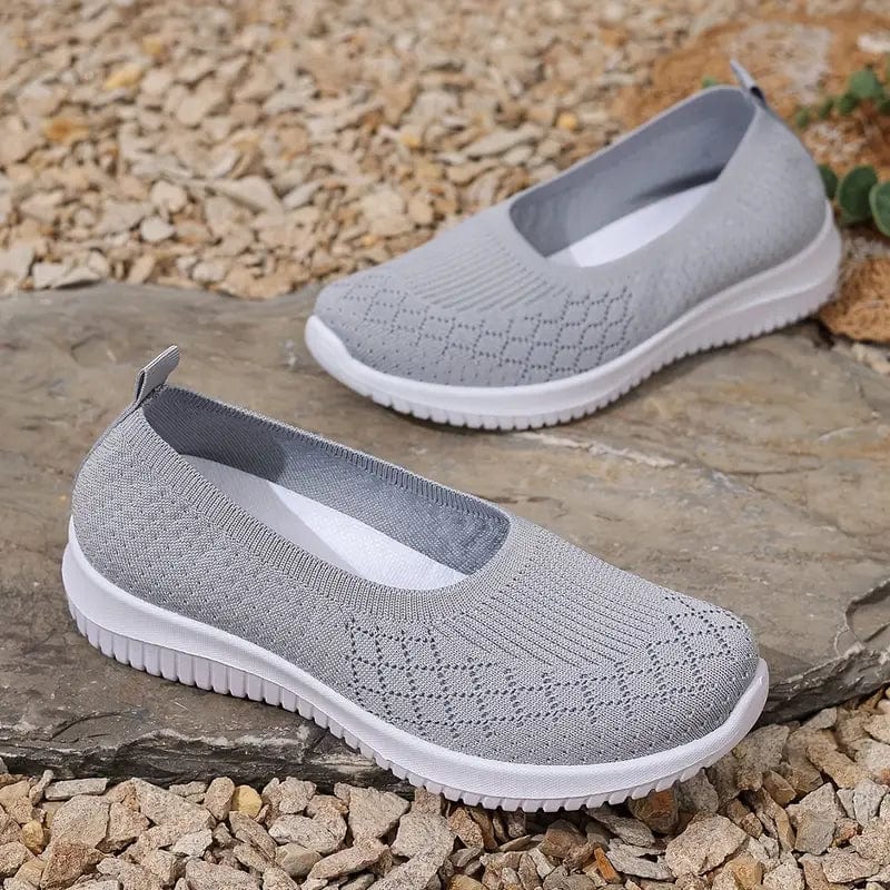 Isabella | Zapatillas Blancas Mujer Slip-On con Suela Flexible y Diseño Transpirable 1
