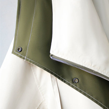 Lucía | Chaqueta con Capucha en Capas y Ribete en Contraste para Mujer 5