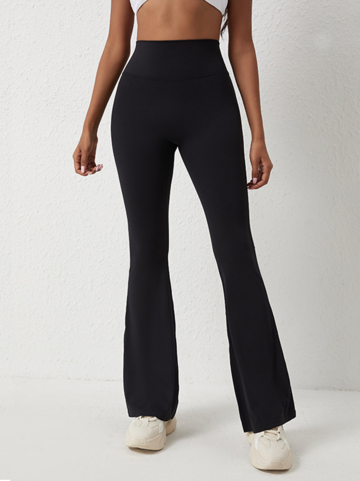 Lucía | Leggings Acampanados de Cintura Alta para Mujer con Estilo Deportivo 0