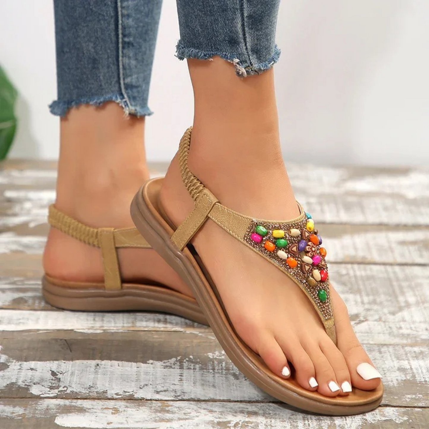 Lucía | Sandalias Planas Retro con Decoración de Cuentas para Mujer 0