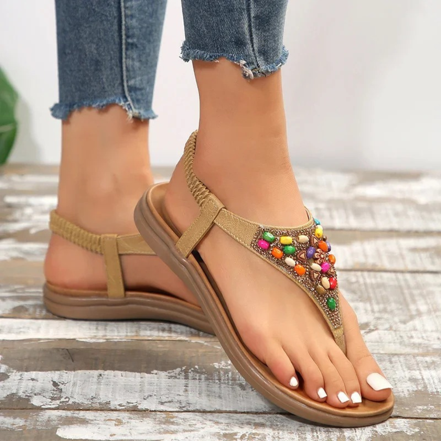 Lucía | Sandalias Planas Retro con Decoración de Cuentas para Mujer 0