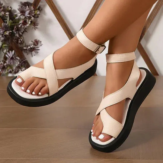 Lucía | Sandalias de Plataforma para Mujer con Tiras Cruzadas y Hebilla 2