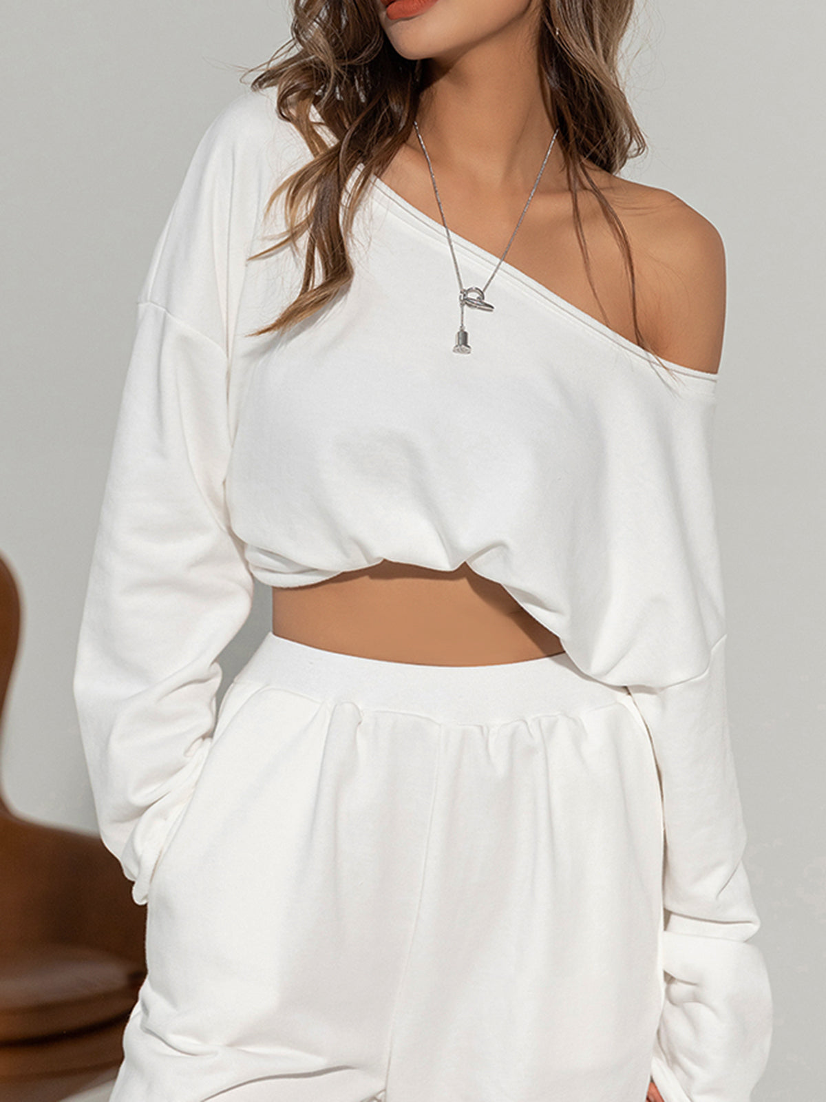 Lucía | Suéter Asimétrico de Hombros Descubiertos para Mujer (Lucía | Suéter + Moderno + Casual) 1