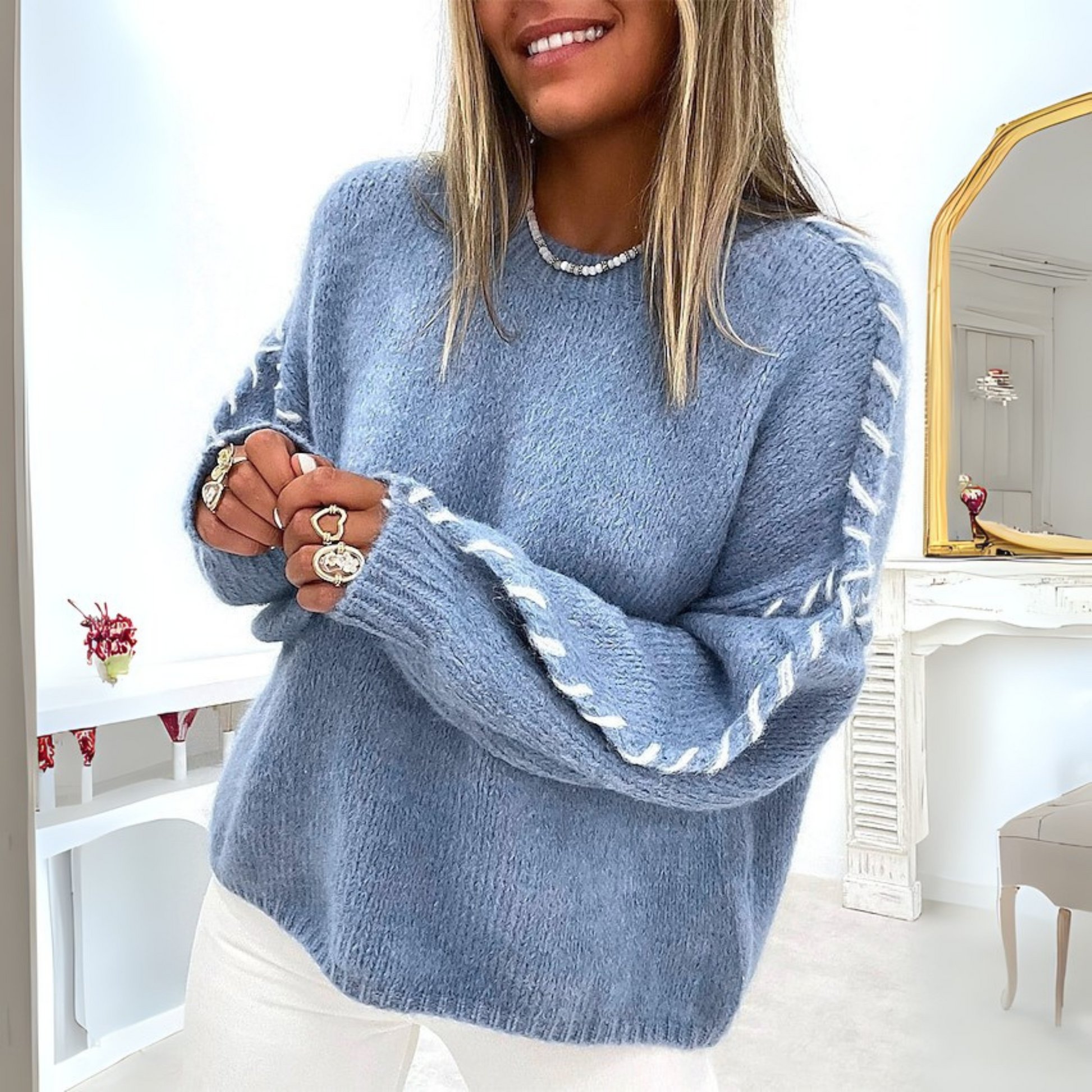 Lucía | Suéter de Punto Suave con Detalles en Contraste para Mujer 1