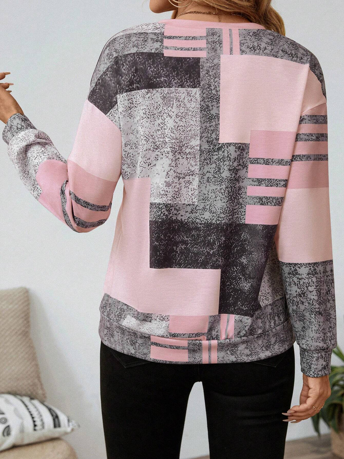 Lucía | Top con Cuello y Cremallera para Mujer con Estampado Abstracto 2