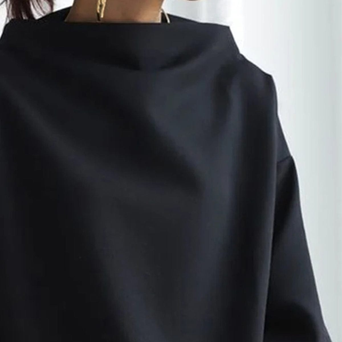Lucía | Top de Cuello Alto y Ajuste Relajado para Mujer 4