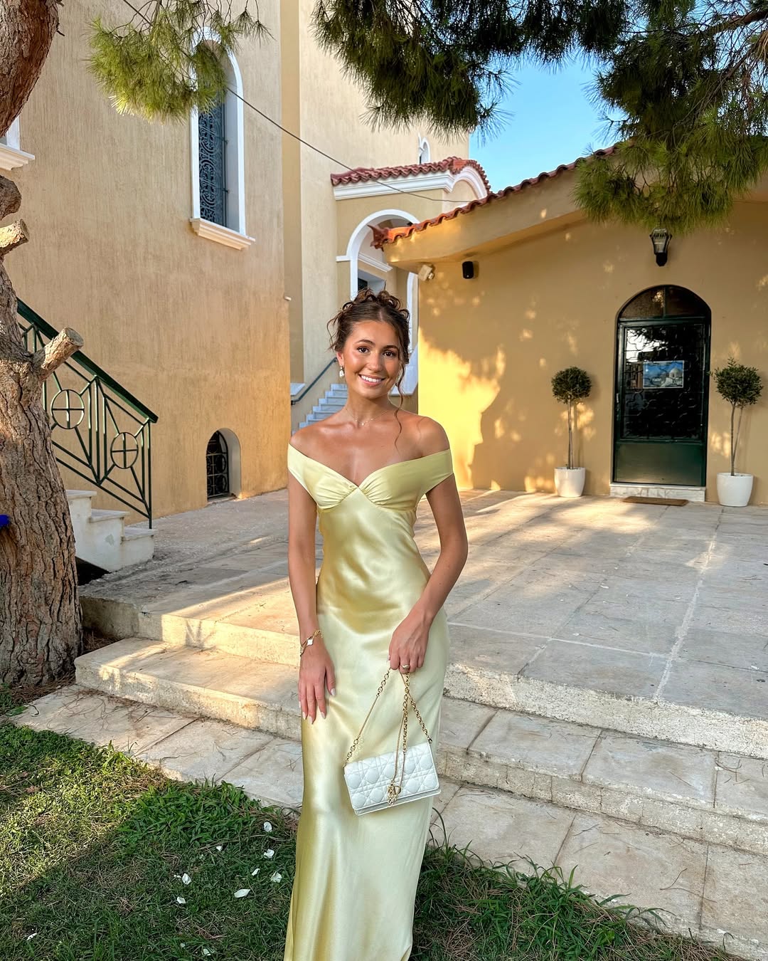Lucía | Vestido Largo de Satén Sin Espalda Elegante para Mujer 2