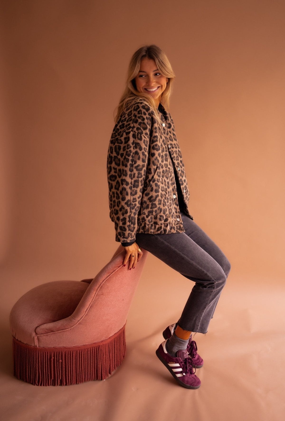 Sofía | Chaqueta de Estampado de Leopardo con Botones para Mujer 7