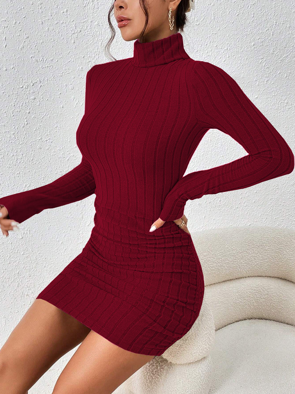 Sofía | Minivestido Ajustado de Canalé con Cuello Alto y Manga Larga para Mujer 2