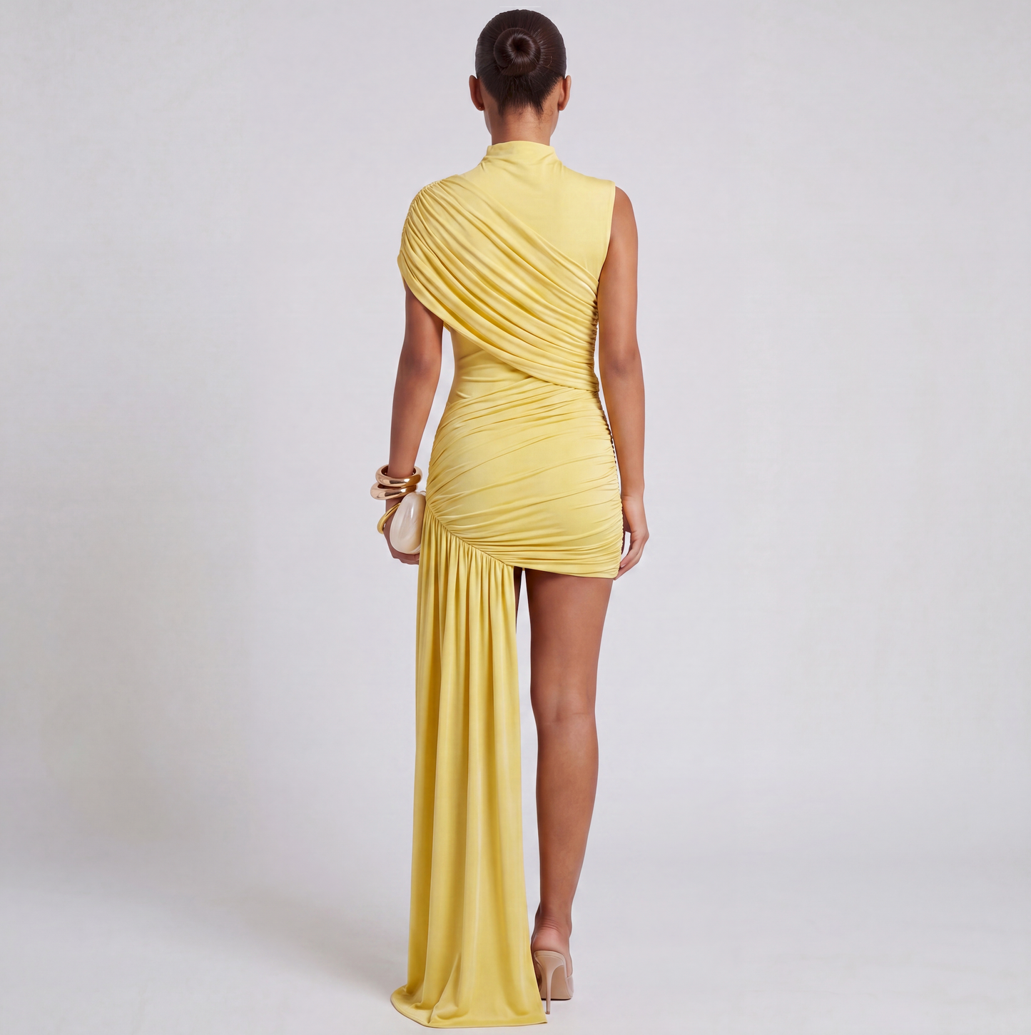 Sofía | Minivestido Asimétrico de Cuello Alto para Mujer 2