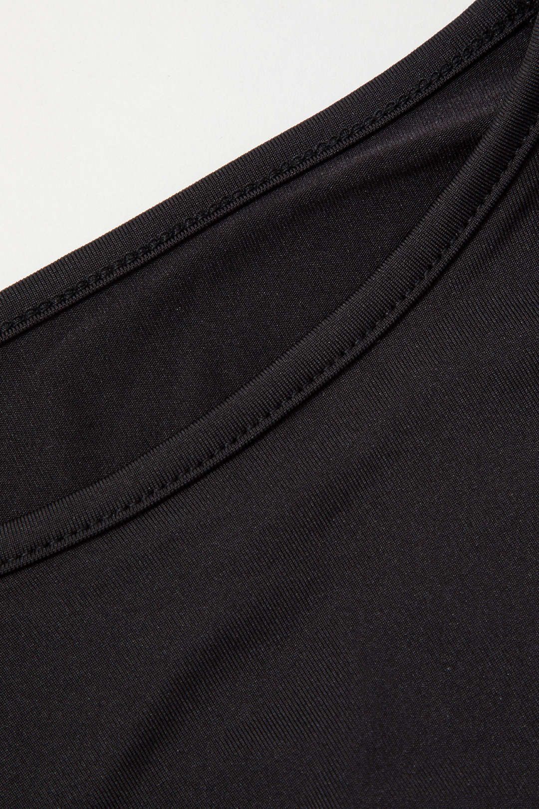 Sofía | Top Básico de Manga Larga Slim Fit para Mujer 7