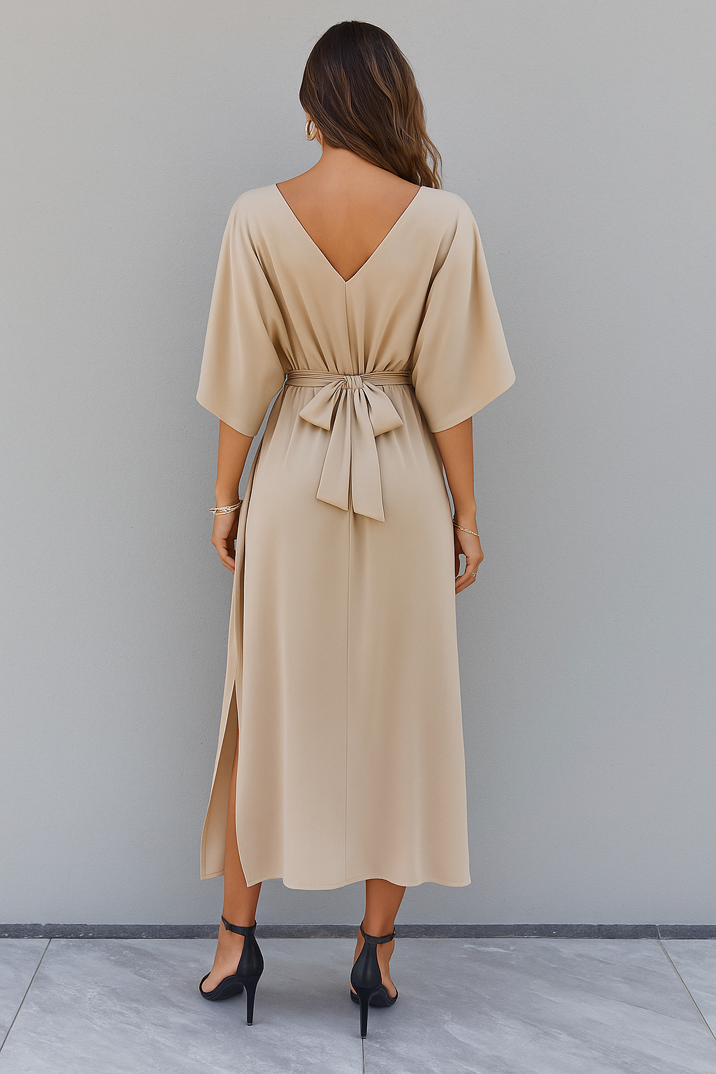 Sofía | Vestido Largo Elegante con Escote en V y Mangas Murciélago para Mujer 3