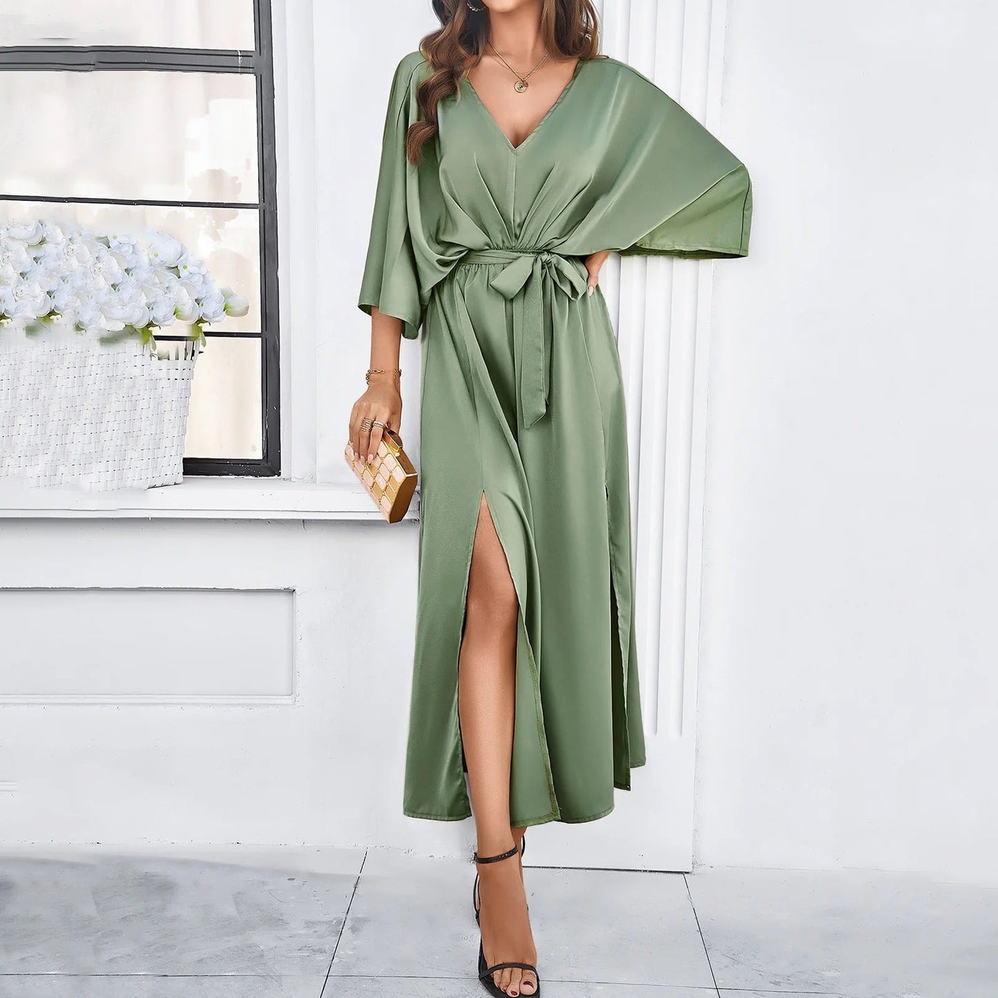 Sofía | Vestido Largo Elegante con Escote en V y Mangas Murciélago para Mujer 4