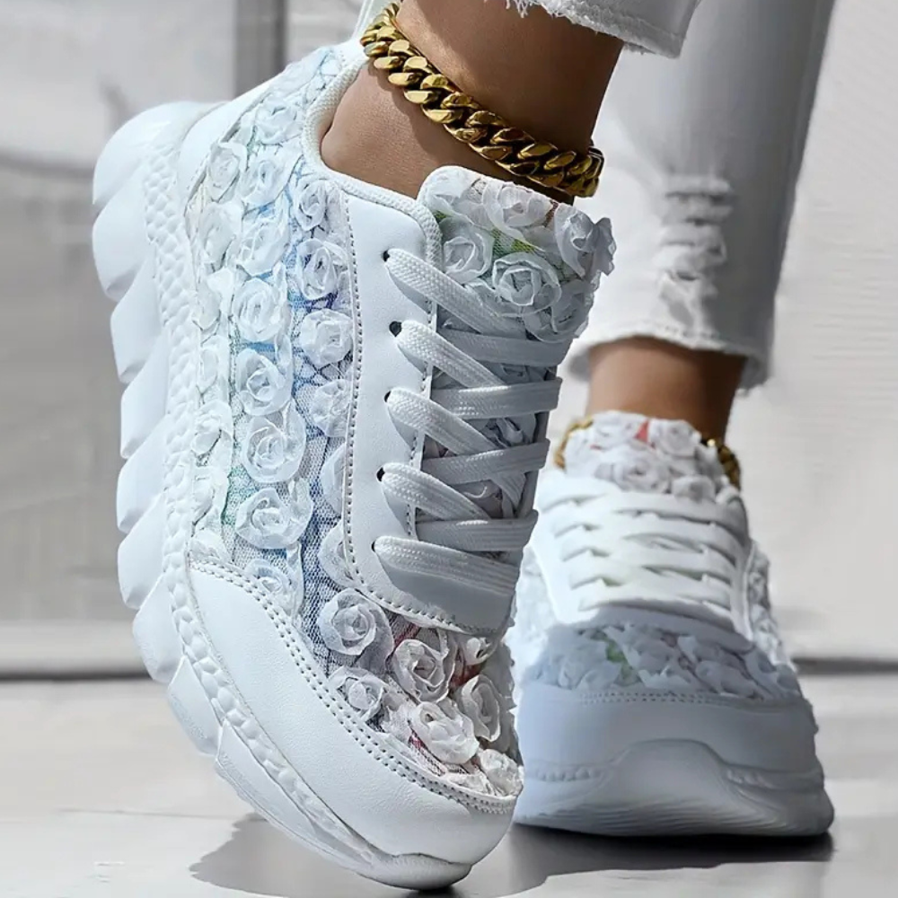 Valentina | Zapatillas Bajas con Diseño Floral para Mujer 3