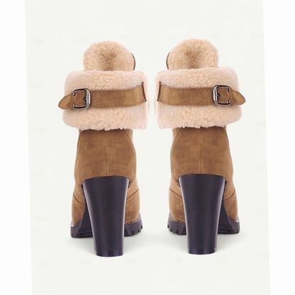 Botas AMARILLA combinadas con look casual de invierno