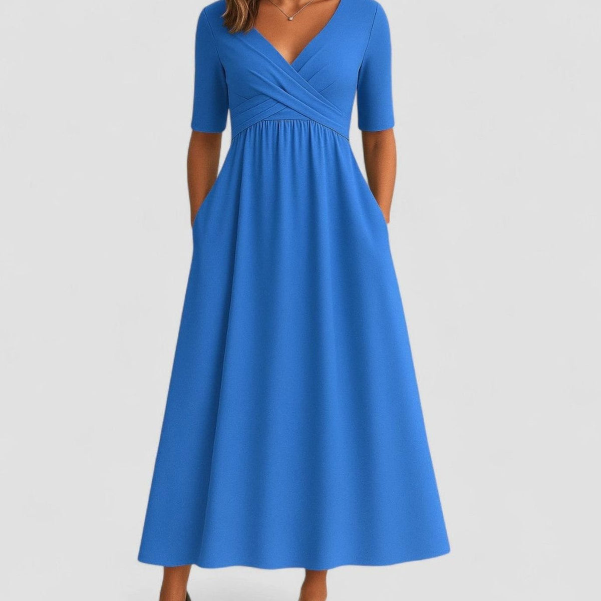 Vestido midi AMBRELLE con falda evasé en movimiento