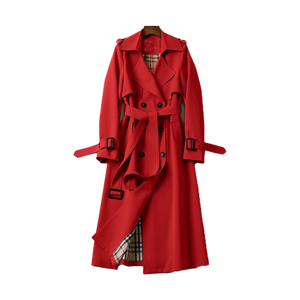 Trench coat AMELVIRA visto de espaldas mostrando la caída del abrigo