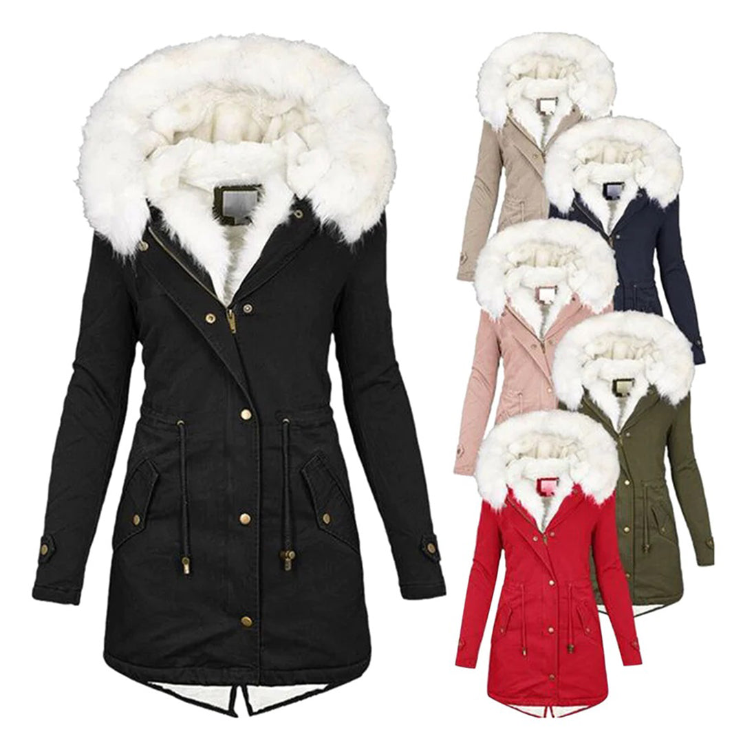 Vista trasera del abrigo acolchado de invierno para mujer en color oscuro