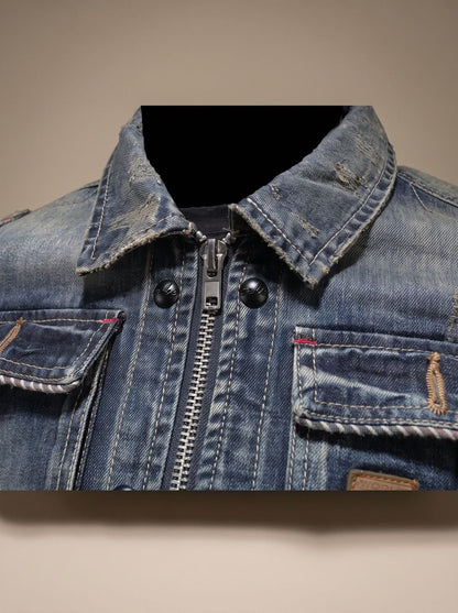 Hombre con cazadora vaquera BRACKTON de lavado vintage en look casual