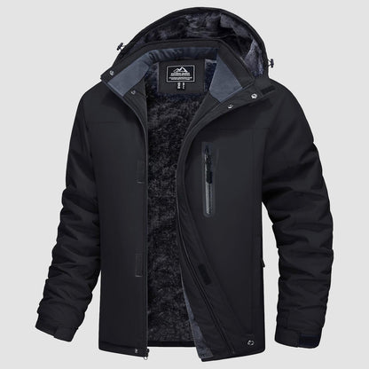 Detalle de la capucha protectora de la chaqueta BRAKTHOR