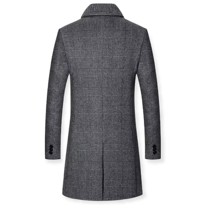 Detalle del estampado a cuadros del abrigo BRANNICK para hombre