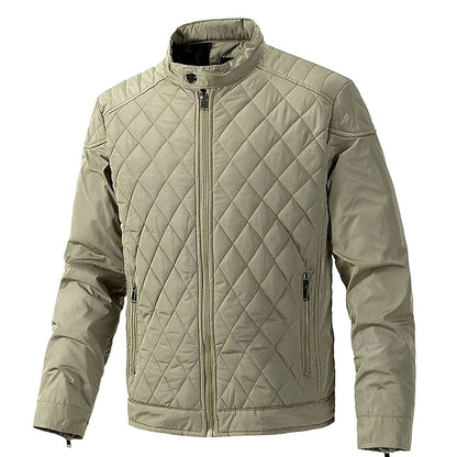 Detalle de la cremallera frontal completa de la chaqueta BRANTLEY