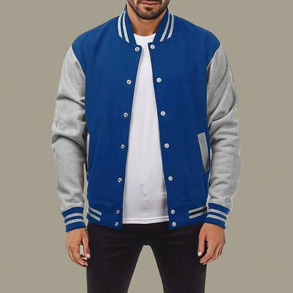 Vista frontal de la cazadora varsity BRAXWELL con mangas en contraste