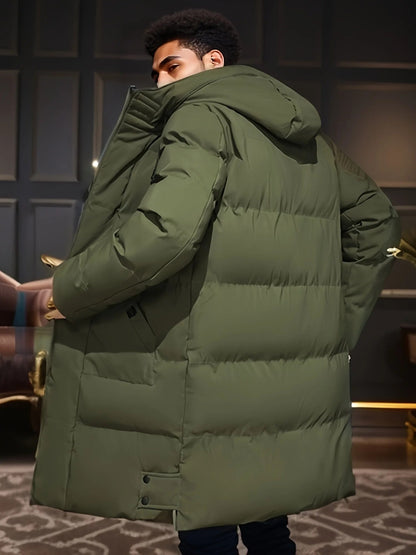 Hombre con abrigo largo BROSTYN en color verde militar