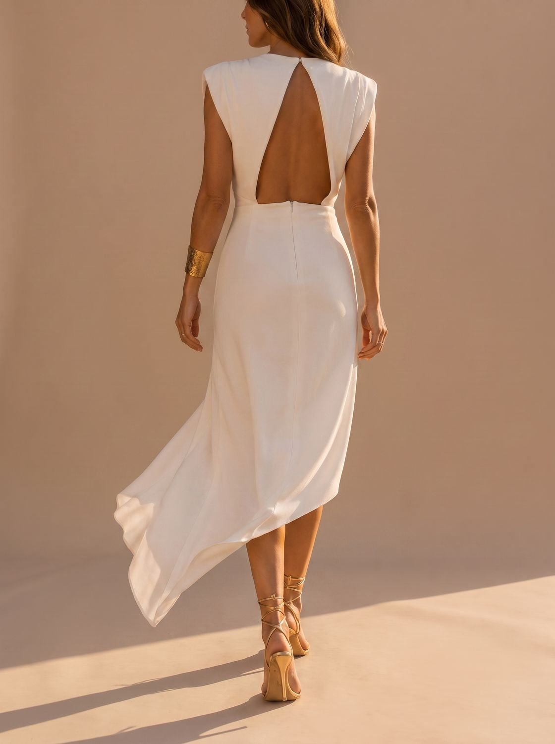Vestido DAFNE con hombreras estructuradas y escote redondo