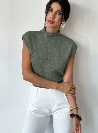 Chaleco de punto ESSALINDE combinado con falda midi