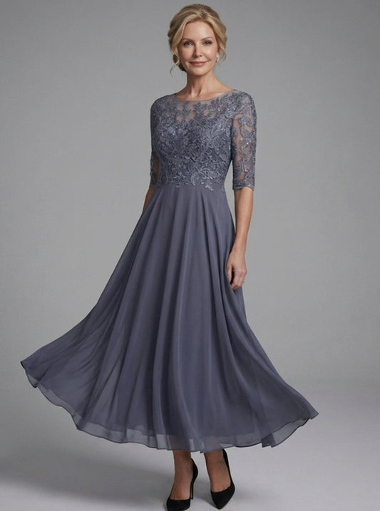 Vestido midi EVANNA con bodice de encaje y mangas transparentes tres cuartos