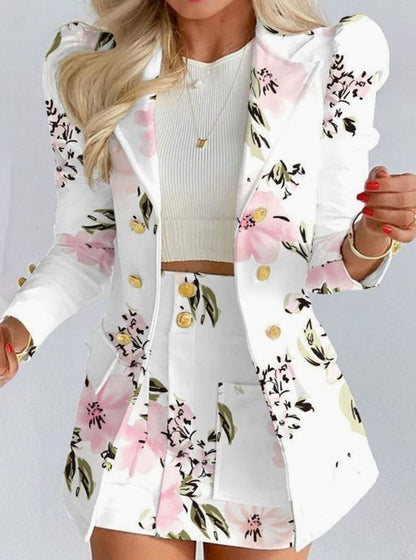 Falda floral mini a juego con blazer cruzada