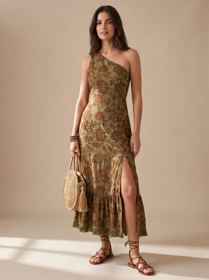Vestido largo boho de un hombro con flecos y estampado floral en tonos tierra