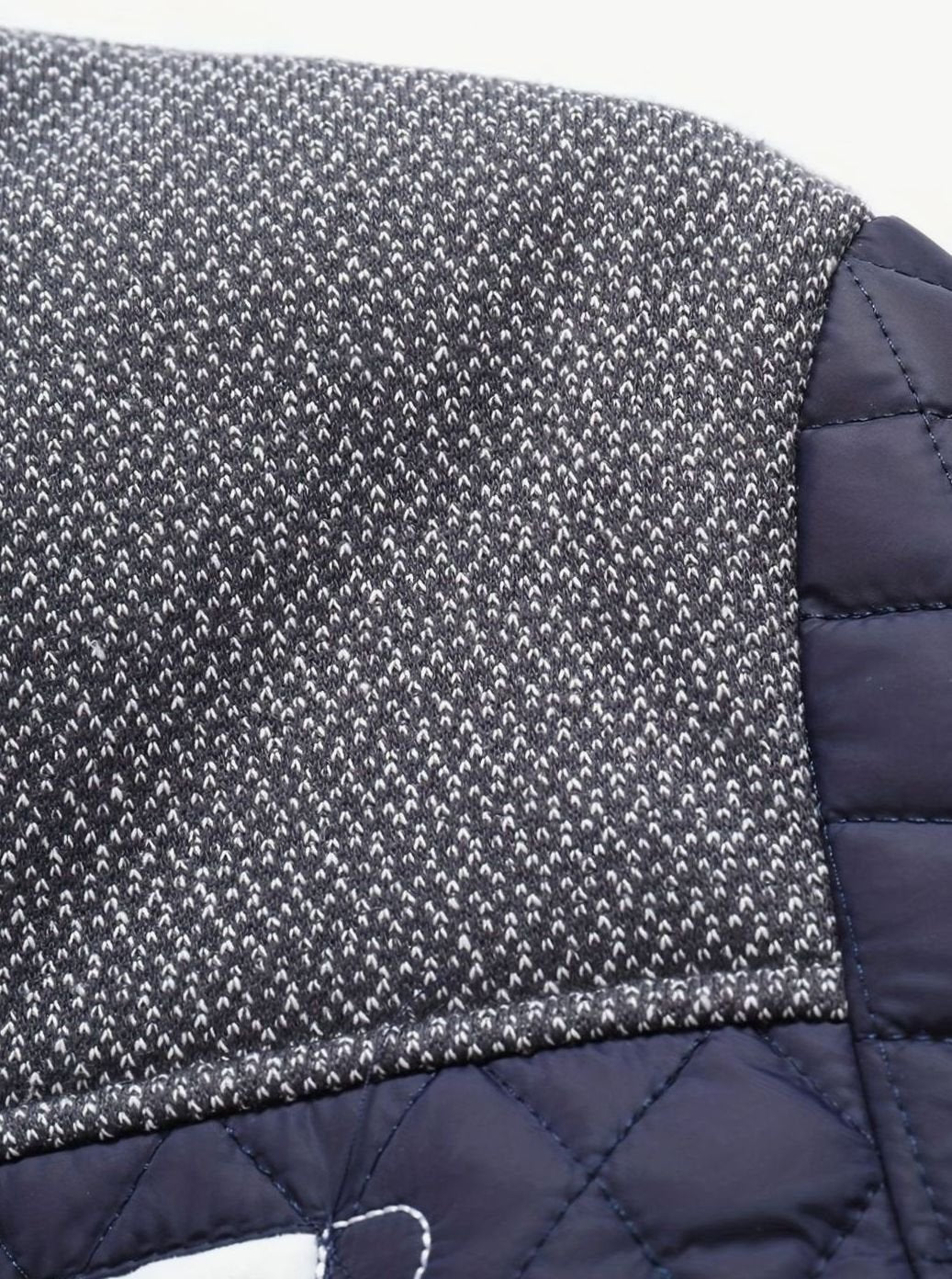 Bolsillo lateral de la chaqueta acolchada para hombre