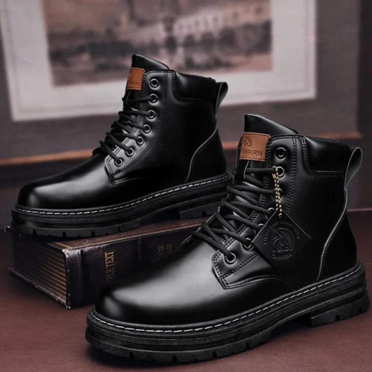 Botas de trabajo GRONDEK combinadas con look casual urbano