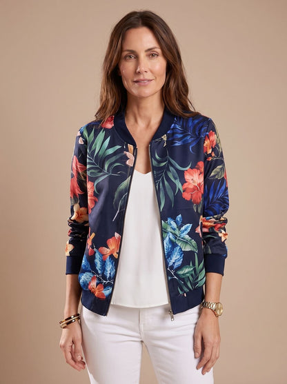 Cazadora floral de corte relajado ideal para primavera y otoño