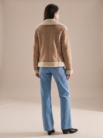 Chaqueta aviador de mujer en color marrón con detalles de borreguito