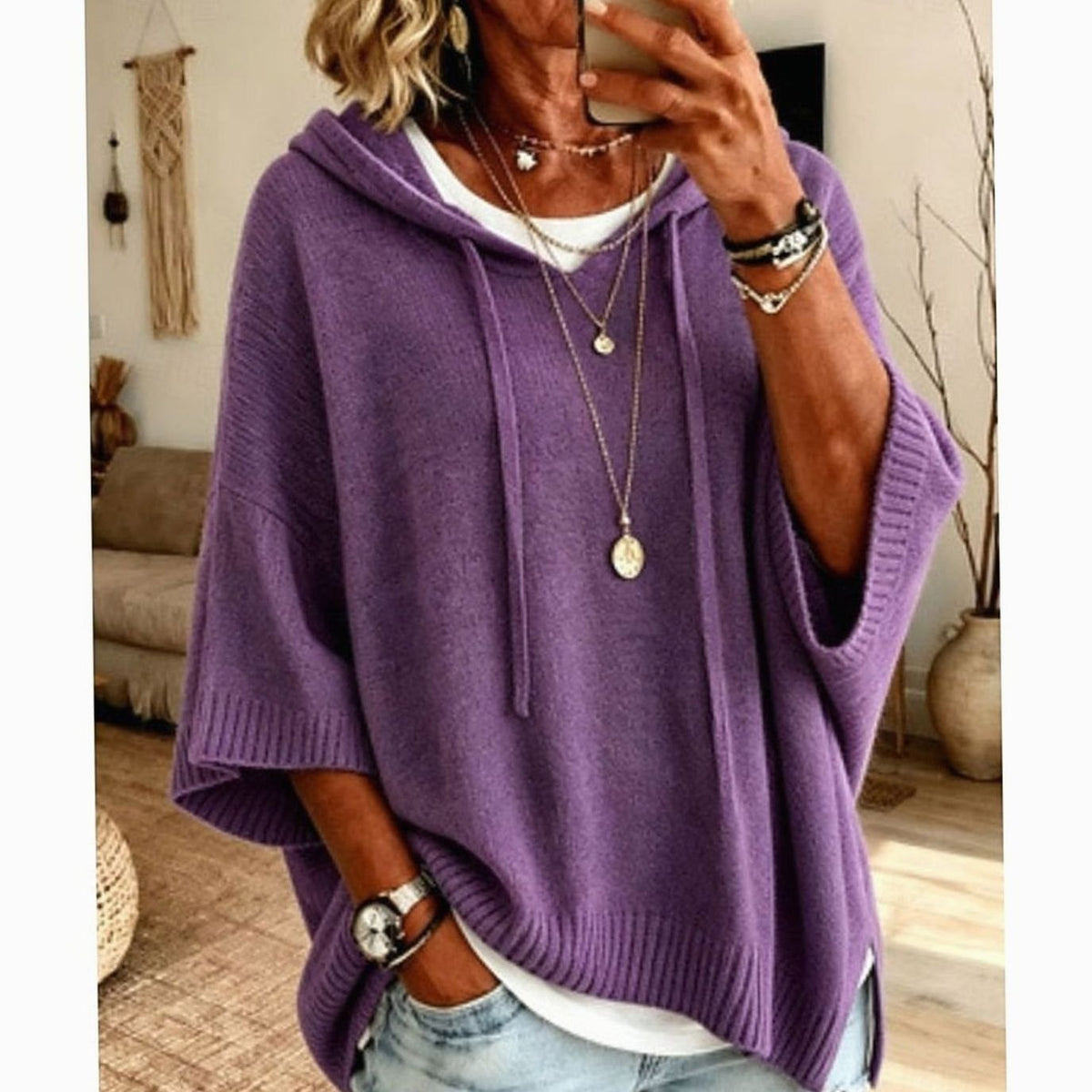 Detalle del bajo con canalé de la sudadera de punto IONNA