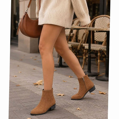 Botines ISANDRA de ante con cremallera lateral y tacón ancho para mujer