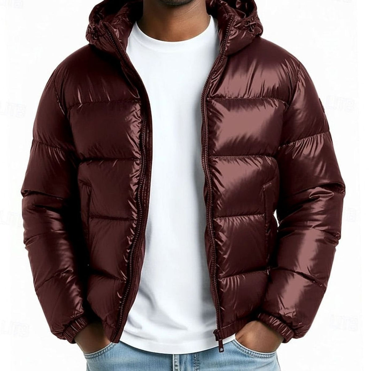 Detalle de la capucha ajustable de la chaqueta acolchada KENAI