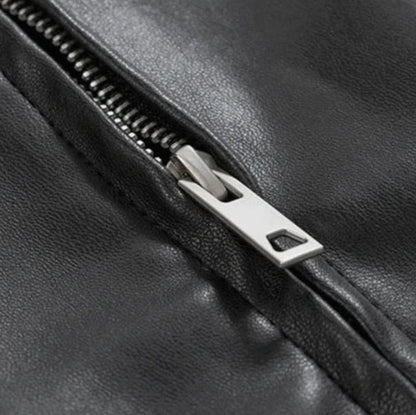 Cazadora bomber oversize de polipiel negra para hombre, vista frontal